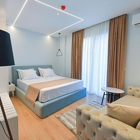 Orik Hotel Vlorë Екстериор снимка