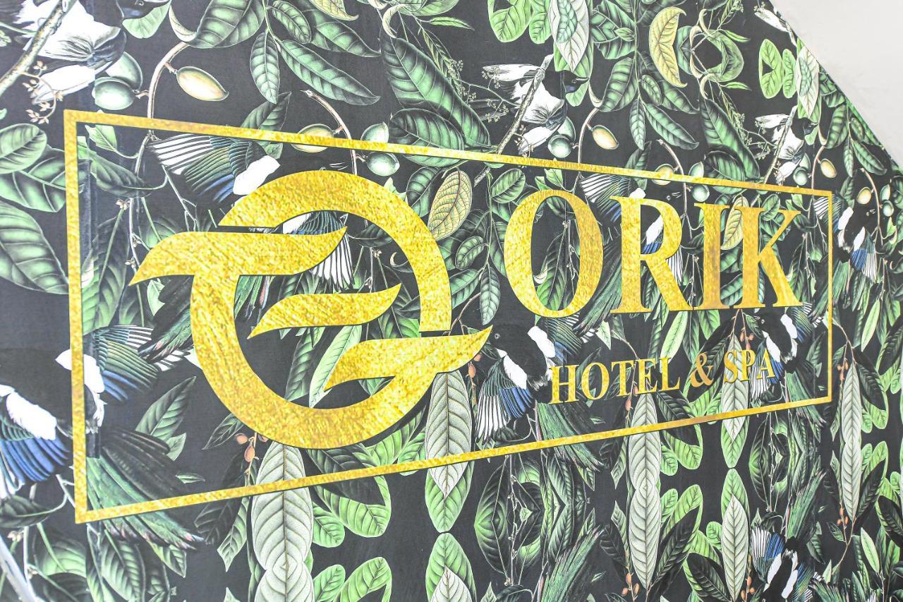 Orik Hotel Vlorë Екстериор снимка